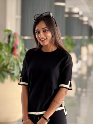 Sahana Shetty Instagram - Travel far, worry less😌

#sahanian #sahana_shetty #airportlook #instagood #instapost