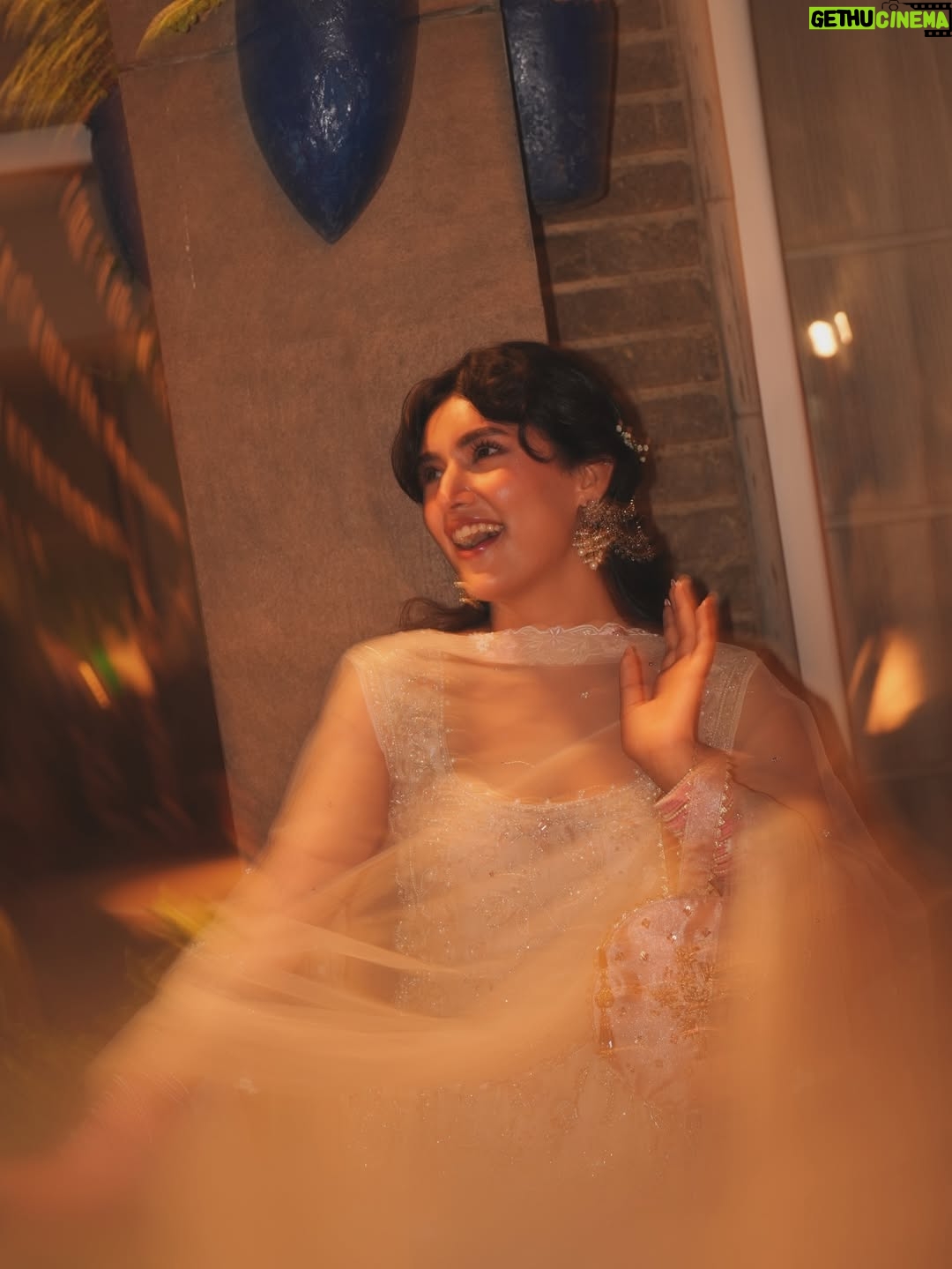 Sahar Hashmi - 111.7K Likes - Winter baddie but make it Desi 🦚🪔

Team 💞

@stylebylaibaaa @moirebyasma @zevargram @agoldstoryofficial @sanabutt54 @leadwalkofficial 

📸 2//beautiful candids @saifsheikh_photography_films 
first half @usmanisproduction.pk
