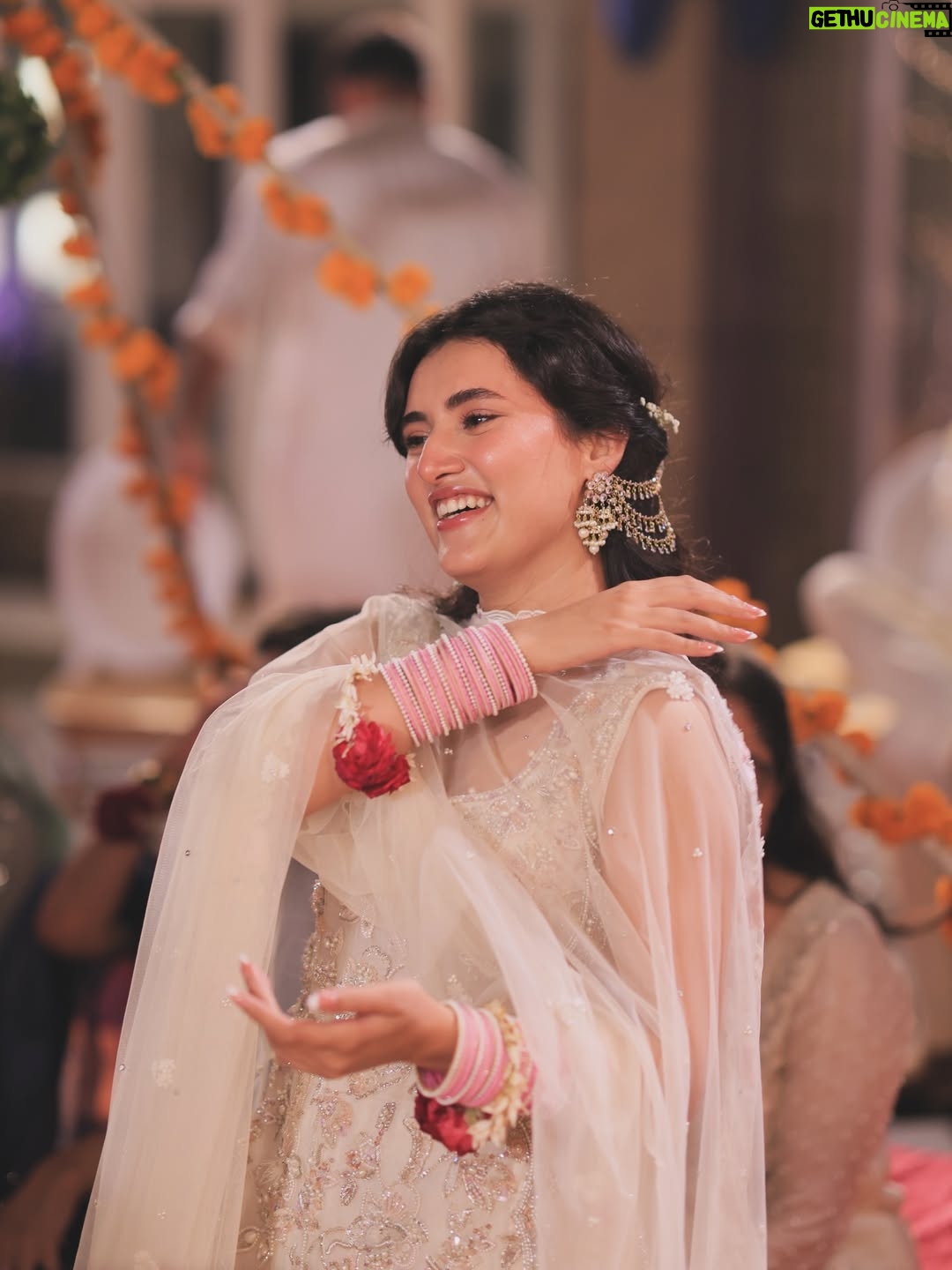 Sahar Hashmi - 111.7K Likes - Winter baddie but make it Desi 🦚🪔

Team 💞

@stylebylaibaaa @moirebyasma @zevargram @agoldstoryofficial @sanabutt54 @leadwalkofficial 

📸 2//beautiful candids @saifsheikh_photography_films 
first half @usmanisproduction.pk