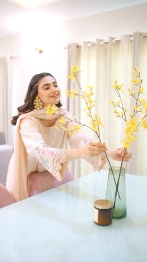 Saheefa Jabbar Khattak Instagram - 🌻