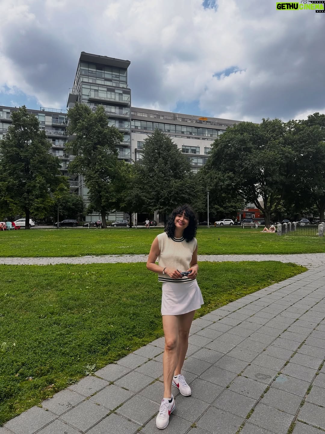 Saheefa Jabbar Khattak - 26K Likes - Serving with a smile, even through the tears, the meltdowns, the homesickness, and the ache of missing friends. Some days feel heavier than others, but I show up with heart, with hope, and with the quiet strength of knowing this too shall pass. 🌤️ #HomeAwayFromHome #toronto #cortez #InMyHeadIamSerenawilliams