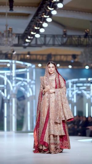 Saheefa Jabbar Khattak Instagram - @shakeelsbyzeeshandanish
@iamwaleednadeem
@hamdankhanofficial
@leophotography007