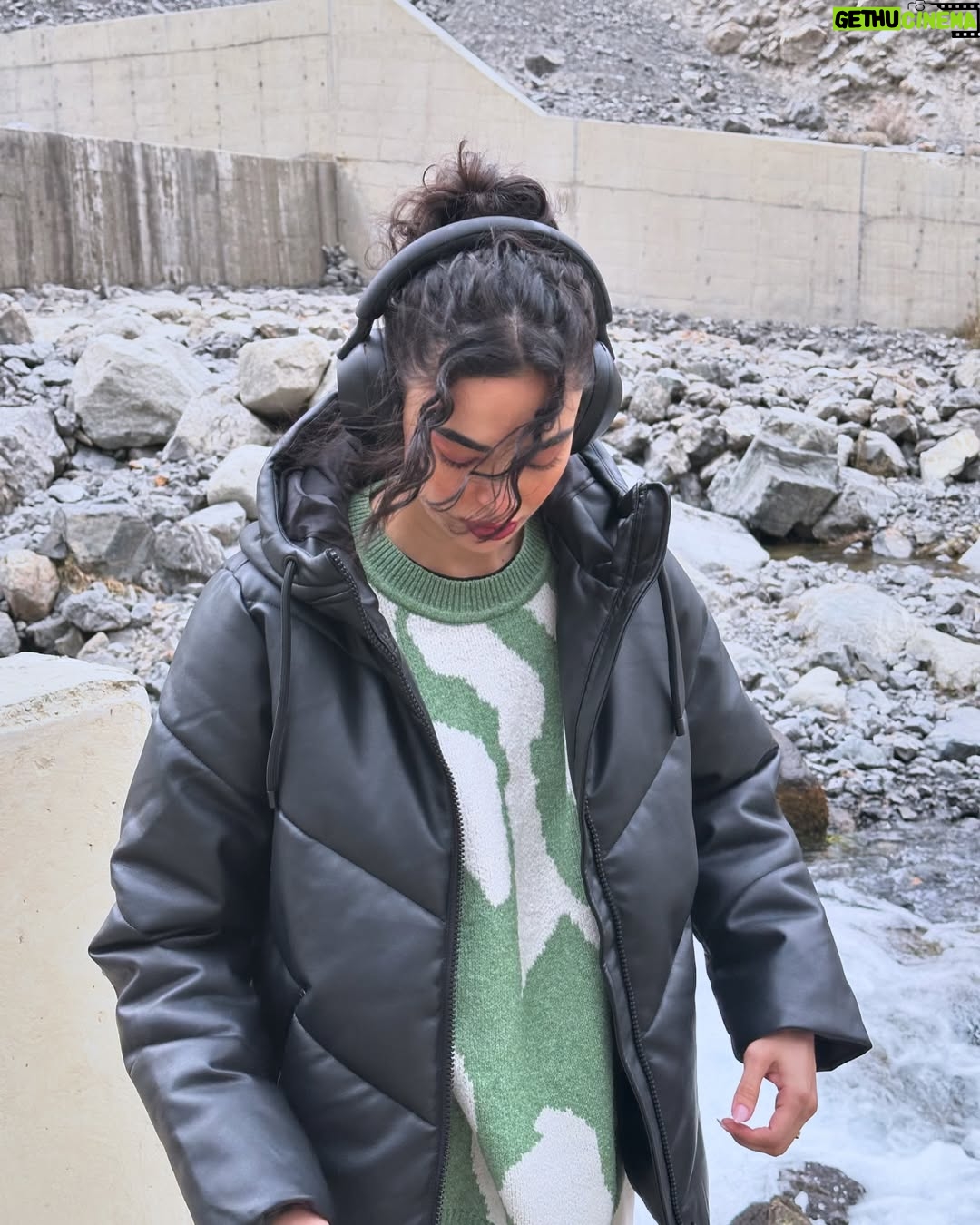 Saheefa Jabbar Khattak - 18.5K Likes - Every time I start posting a lot, I end up feeling like I’ve overshared, like I’ve just let it all spill out. And to everyone who’s told me to go find a mountain or get lost in a jungle for a while and just breathe, you’re absolutely right. This year’s been packed with work and travel, but the kind of peace I felt in the cold mountains is unmatched. I think it’s the simplicity of the people, the rawness of the mountains. You’re there, feeling so small in the best way, and when a snowflake lands on you, all you can think of is The One who made all of this with just a “Be” and there it was. That thought alone, wow.

“Be” has a big place in my life. When I’m overwhelmed, it reminds me to pause, breathe, and come back to the moment. It’s this gentle nudge to just exist for a second without letting things spiral. Funny enough, out of all my tattoos, this is the only one with a real meaning.

Anyway, this is the last bit from the mountains (I guess) ❄️