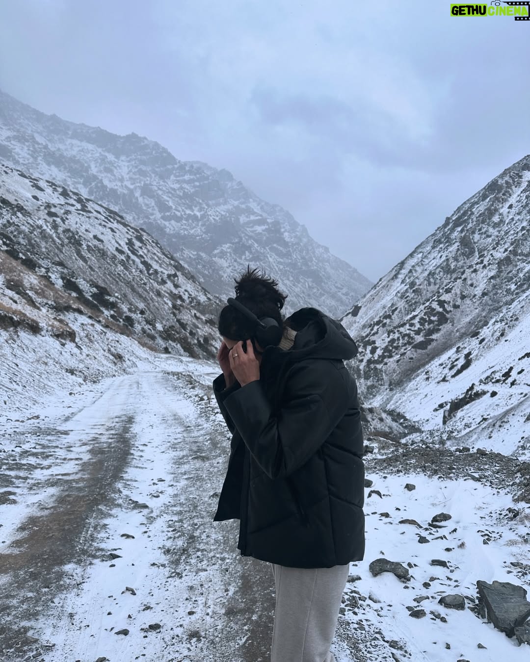 Saheefa Jabbar Khattak - 18.5K Likes - Every time I start posting a lot, I end up feeling like I’ve overshared, like I’ve just let it all spill out. And to everyone who’s told me to go find a mountain or get lost in a jungle for a while and just breathe, you’re absolutely right. This year’s been packed with work and travel, but the kind of peace I felt in the cold mountains is unmatched. I think it’s the simplicity of the people, the rawness of the mountains. You’re there, feeling so small in the best way, and when a snowflake lands on you, all you can think of is The One who made all of this with just a “Be” and there it was. That thought alone, wow.

“Be” has a big place in my life. When I’m overwhelmed, it reminds me to pause, breathe, and come back to the moment. It’s this gentle nudge to just exist for a second without letting things spiral. Funny enough, out of all my tattoos, this is the only one with a real meaning.

Anyway, this is the last bit from the mountains (I guess) ❄️