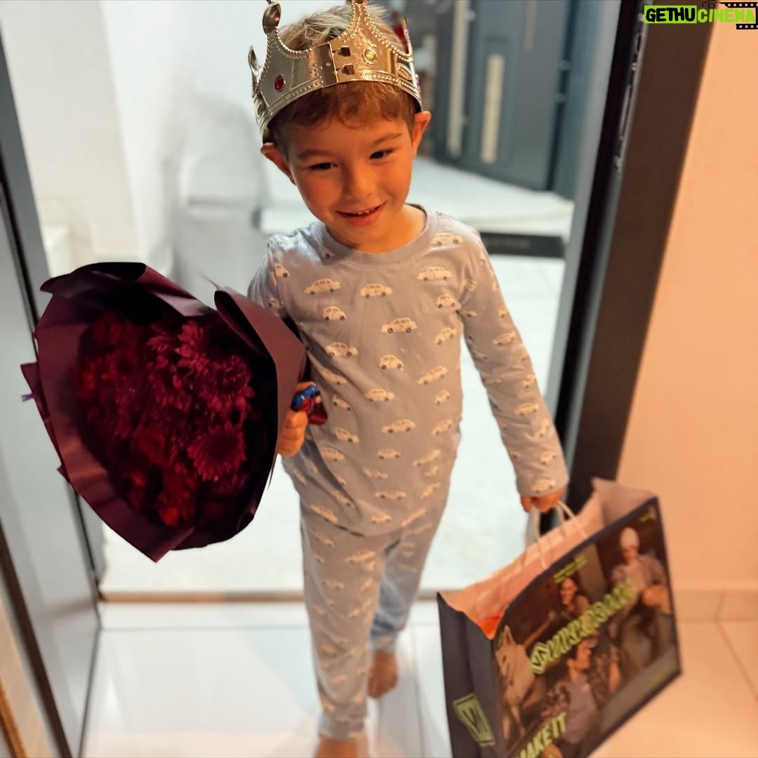 Sahra Şaş - 245.3K Likes - 🎈