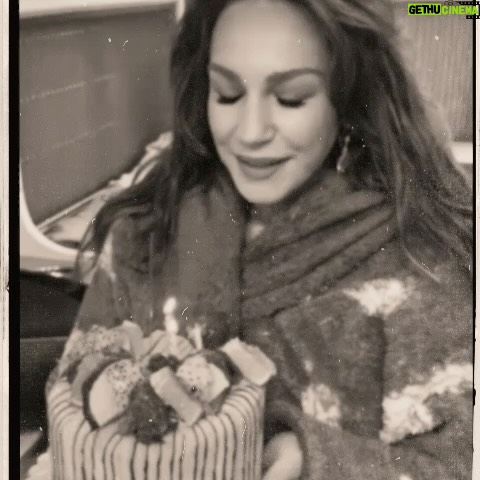 Sahra Şaş - 245.3K Likes - 🎈