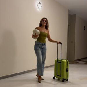 Sahra Şaş Instagram - Bye🎈