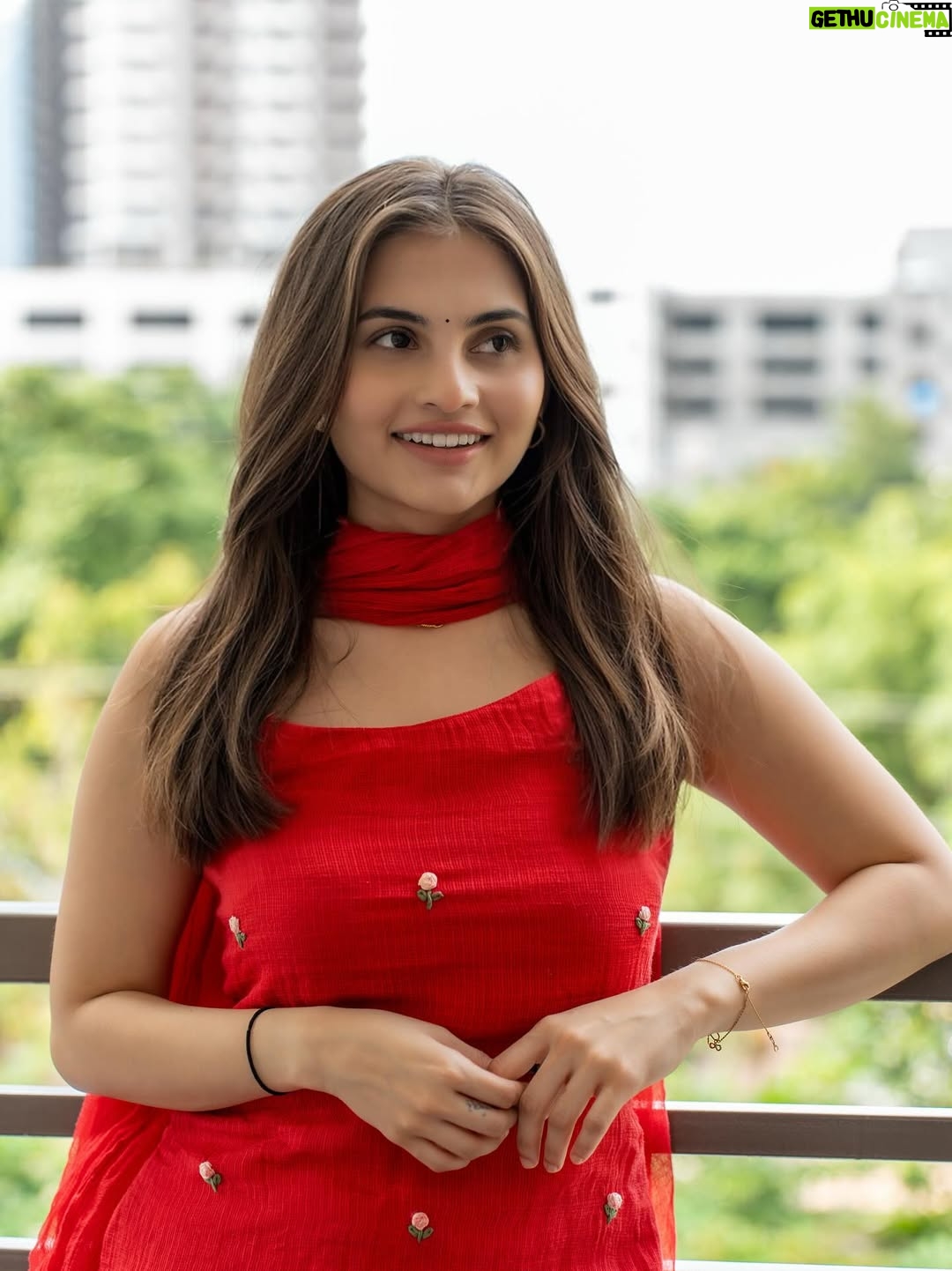 Sai Ramya Pasupuleti - 54.3K Likes - 🌺 ♥️
📷: @robseye_photography 
Wearing: @mrda.hyderabad