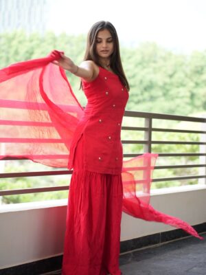 Sai Ramya Pasupuleti Instagram - 🌺 ♥️
📷: @robseye_photography 
Wearing: @mrda.hyderabad