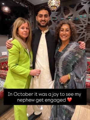 Saira Khan Instagram - 2025 came good. I faced many obstacles this year, and whilst I haven’t overcome them all I am still here smiling and forging ahead. There were many highlights every month which I cannot capture here, but at the end of the day I am grateful for another year of health, family, friends and my incredible customers and insta community who support my work . I love running my business and my products are my passion - I am grateful that I can work doing what I love ! Thank you from the bottom of my heart for all your support and love. Here’s to another year of building on our values, love, community and friendship. 

I am entering 2026 from a place of wisdom and positivity. 

Special thanks to @matchstickgroup @thejeremyvine @jeremyvineon5 @jasonvale @juicemasterretreats @thecotswoldretreat @nailsbykatherine_oxford @sharleenoldaker @saira.skin @bradleysimmonds @yourwellness360_ @serenadayslondon @awesomesupps @facethe_future @deessepro @drsabikakarim @skinmedicalclinics @oxfordhormoneclinic 

Wishing you all a very Happy New Year 🥳