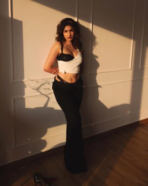 Sakshi Malik Instagram - Golden hour did most of the talking
šø: @pranjalj.111
Styling: @nupur_p @gaurvivdesai
Makeup: @nishisingh_muah
Hair: @gorandek