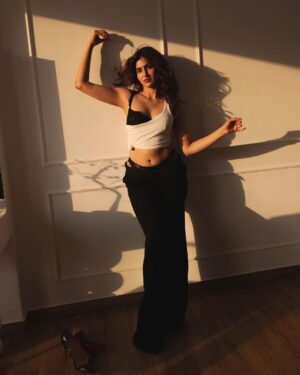 Sakshi Malik Instagram - Golden hour did most of the talking
šø: @pranjalj.111
Styling: @nupur_p @gaurvivdesai
Makeup: @nishisingh_muah
Hair: @gorandek