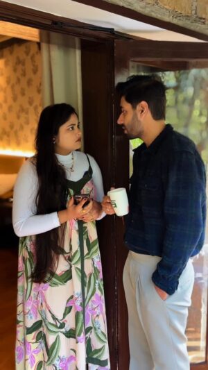 Sakshi Rajawat Instagram - All men’s are same🥹 PART - 1 😅
.
.
#instagram #trendingreels #jaipuriajodi #reelsinstagram #couplegoals