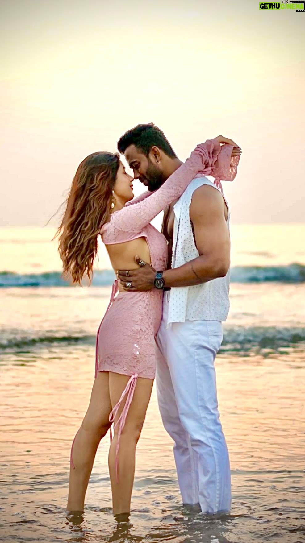 Sakshi Shrivas - 172.4K Likes - Tu mera, main teri 😌💋

#TuMeriMainTeraMainTeraTuMeri #KartikAryan #AnanyaPanday
@kartikaaryan @ananyapanday