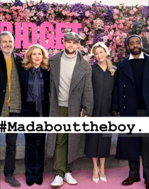 Sally Phillips Instagram - Thank you @workingtitlefilms for the joy that is the Bridget universe. Congratulations all on the statue. Lovely to see you @renee__zellweger_ @filmbymichaelmorris @jowallett @helenfielding @leowoodall @chiwetelejiofor__