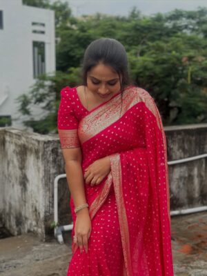 Salma Arun Instagram - 💕… 
Saree @ashas_womens_collection 
Blouse @studio_sushma