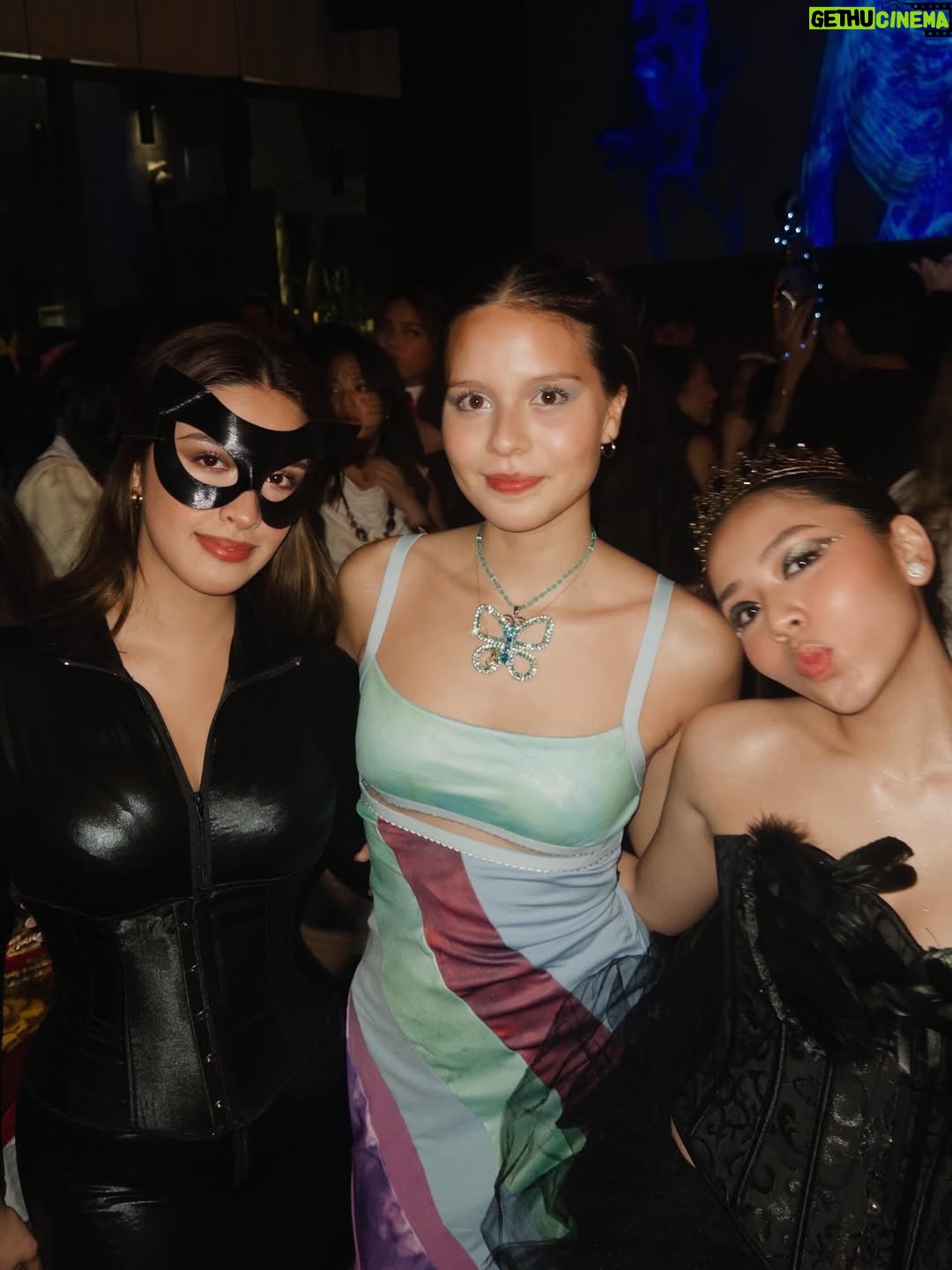 Sam Cruz - 24.9K Likes - halloweekend 🎃🐈‍⬛