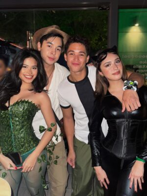Sam Cruz Instagram - halloweekend 🎃🐈‍⬛