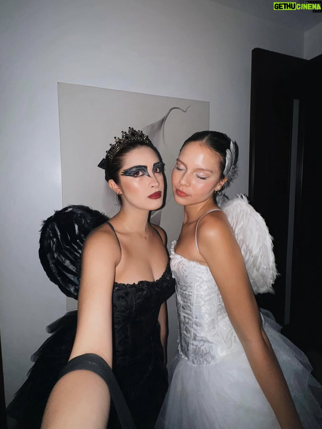 Sam Cruz - 24.9K Likes - halloweekend 🎃🐈‍⬛