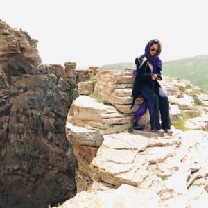 Samaneh Pakdel Instagram - .
هنگامى كه به بالاى كوه رسيديد، تازه آغاز بالا رفتن است🙏
عكس مربوط به زندان سليمان در تخت سليمان 👌🏻👍 Photo by: @hadikazemi_ 🥰😍