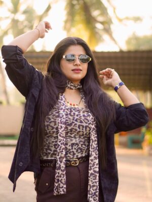 Samata Amin Instagram - May the calmn in you win over the chaos around you 🖤

Captured by @pratham_anchan_ 

#samataamin