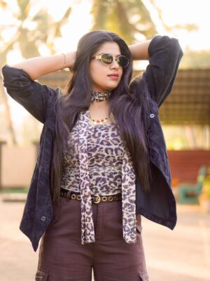 Samata Amin Instagram - May the calmn in you win over the chaos around you 🖤

Captured by @pratham_anchan_ 

#samataamin