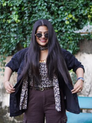 Samata Amin Instagram - May the calmn in you win over the chaos around you 🖤

Captured by @pratham_anchan_ 

#samataamin