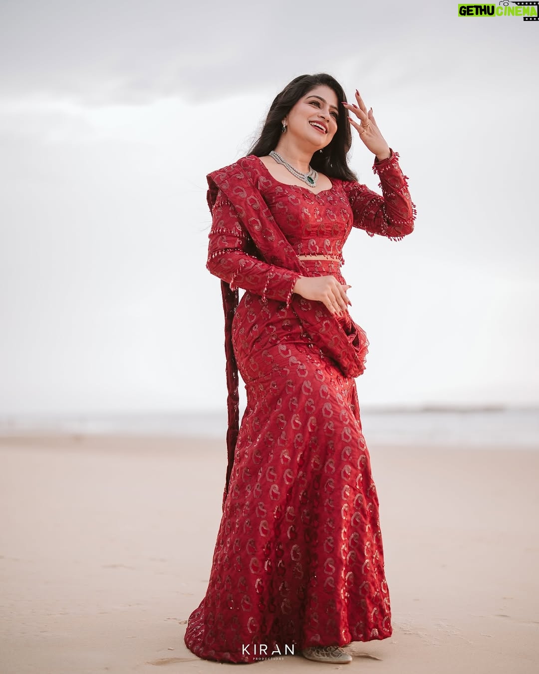 Samata Amin - 11.5K Likes - A weave of dreams, a shade of love. ❤️
 
Beautiful outfit designed & customise by @alara.wearyourstory ♥️
Jewellery by @nazakathbyrupsath ⭐️
MUA H @kanchanashettymakeupartist @makeupmagicbydeekshashetty 

Captured by @kiranproductions.in 
Location @royaldreams_surathkal 

#samataamin #weddingstory