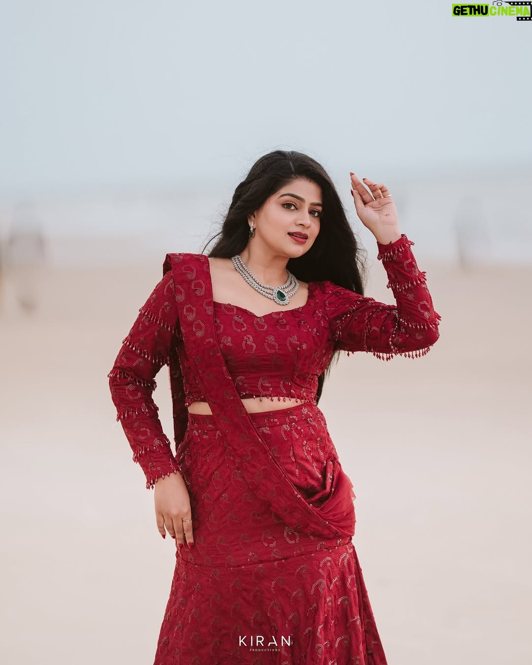 Samata Amin - 11.5K Likes - A weave of dreams, a shade of love. ❤️
 
Beautiful outfit designed & customise by @alara.wearyourstory ♥️
Jewellery by @nazakathbyrupsath ⭐️
MUA H @kanchanashettymakeupartist @makeupmagicbydeekshashetty 

Captured by @kiranproductions.in 
Location @royaldreams_surathkal 

#samataamin #weddingstory