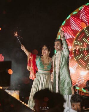 Samata Amin Instagram - The mehendi evening — we danced, we laughed, and made memories for a lifetime. 💚🧿

Captured by @kiranproductions.in 
Event by @frolix_events_ 
Location @royaldreams_surathkal 
Outfit by @mantra.ixe 
Jewellery by @nazakathbyrupsath 
MUAH @kanchanashettymakeupartist @makeupmagicbydeekshashetty 

#vinsam 
#weddingsaga