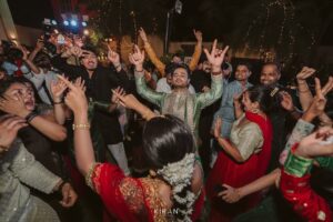 Samata Amin Instagram - The mehendi evening — we danced, we laughed, and made memories for a lifetime. 💚🧿

Captured by @kiranproductions.in 
Event by @frolix_events_ 
Location @royaldreams_surathkal 
Outfit by @mantra.ixe 
Jewellery by @nazakathbyrupsath 
MUAH @kanchanashettymakeupartist @makeupmagicbydeekshashetty 

#vinsam 
#weddingsaga