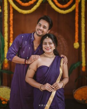 Samata Amin Instagram - Haldi — where traditions meet the touch of divinity 🌼💜

Captured by @kiranproductions.in 
Location @royaldreams_surathkal 
Samata outfit @alara.wearyourstory 
Vineeth outfit @mantra.ixe 
Event @frolix_events_ 
Jewellery by @nazakathbyrupsath 
MUAH @makeupmagicbydeekshashetty @kanchanashettymakeupartist 

#vinsam #weddingday #haldi