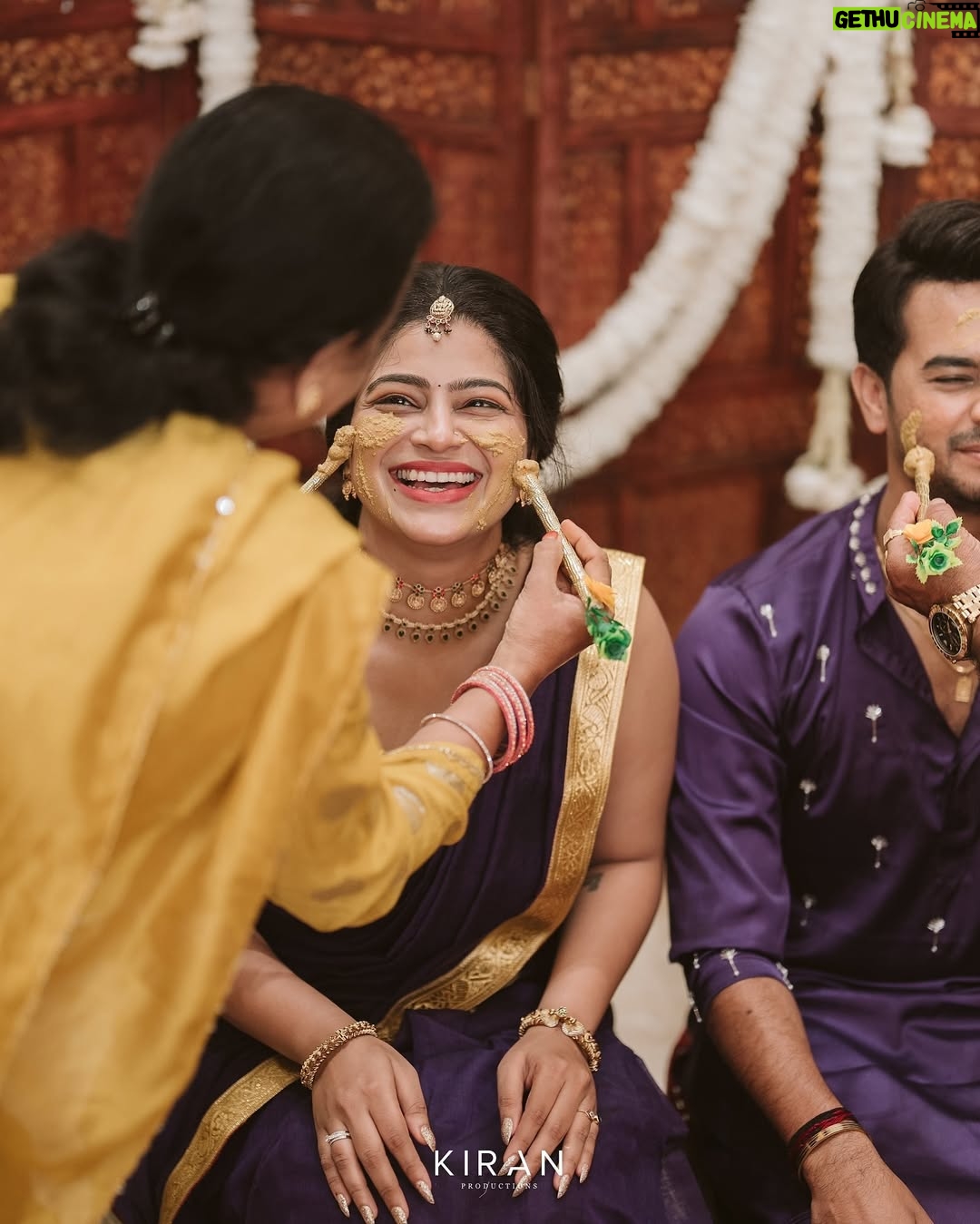 Samata Amin - 28.4K Likes - Haldi — where traditions meet the touch of divinity 🌼💜

Captured by @kiranproductions.in 
Location @royaldreams_surathkal 
Samata outfit @alara.wearyourstory 
Vineeth outfit @mantra.ixe 
Event @frolix_events_ 
Jewellery by @nazakathbyrupsath 
MUAH @makeupmagicbydeekshashetty @kanchanashettymakeupartist 

#vinsam #weddingday #haldi