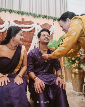 Samata Amin Instagram - Haldi — where traditions meet the touch of divinity 🌼💜

Captured by @kiranproductions.in 
Location @royaldreams_surathkal 
Samata outfit @alara.wearyourstory 
Vineeth outfit @mantra.ixe 
Event @frolix_events_ 
Jewellery by @nazakathbyrupsath 
MUAH @makeupmagicbydeekshashetty @kanchanashettymakeupartist 

#vinsam #weddingday #haldi