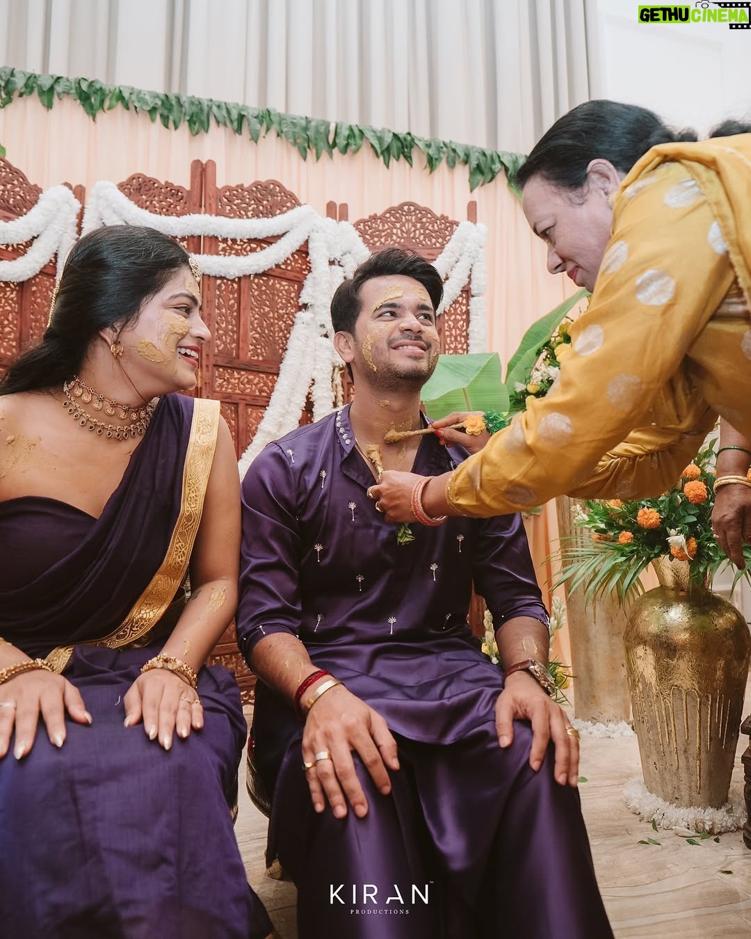 Samata Amin - 28.4K Likes - Haldi — where traditions meet the touch of divinity 🌼💜

Captured by @kiranproductions.in 
Location @royaldreams_surathkal 
Samata outfit @alara.wearyourstory 
Vineeth outfit @mantra.ixe 
Event @frolix_events_ 
Jewellery by @nazakathbyrupsath 
MUAH @makeupmagicbydeekshashetty @kanchanashettymakeupartist 

#vinsam #weddingday #haldi
