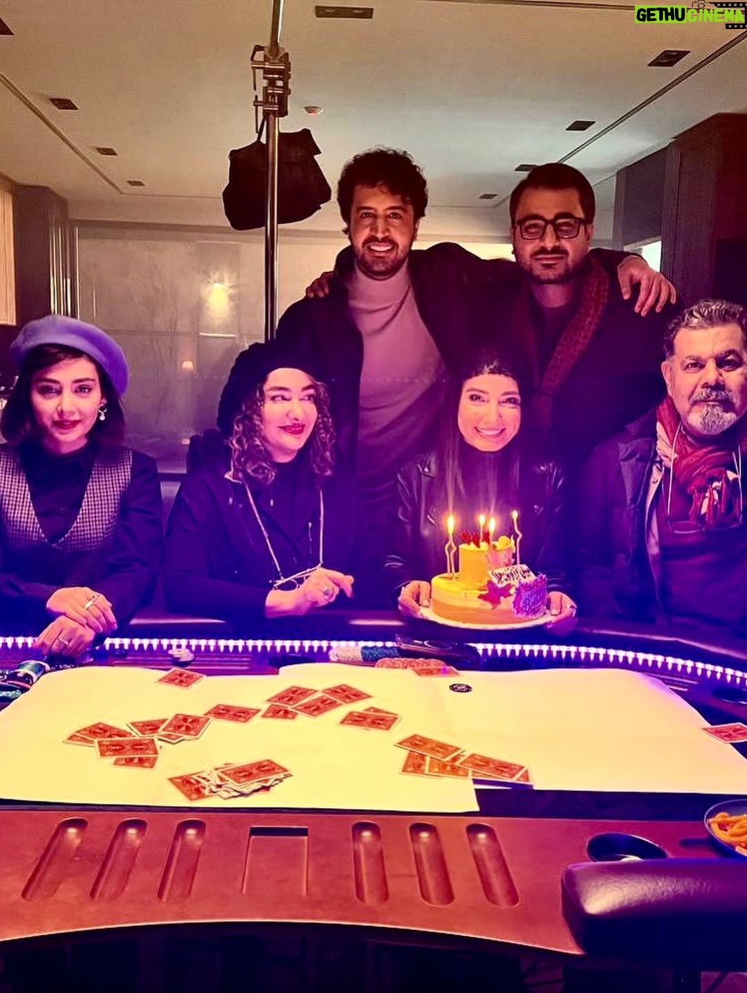 Samira Hassanpour - 23.1K Likes - امسال شب تولدم با شما بودم ،خانواده دومم سينما،چه كيفي كردم كنارتون،ممنونم از انرژي و مهرتان🎂🍁❤️✨
خدارو شکر كه گرم و صميمي كنار هم هستيم
ه .ت 
م.ص
آ .ر
ر.ل
د.ز
.
.
.
.
😉🎬