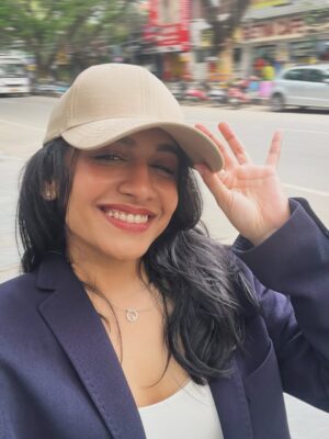 Samyuktha Viswanathan Instagram - Battled this very chaotic time by shooting a chaotic video with a cool team 🎱
Can’t wait to show y’all!