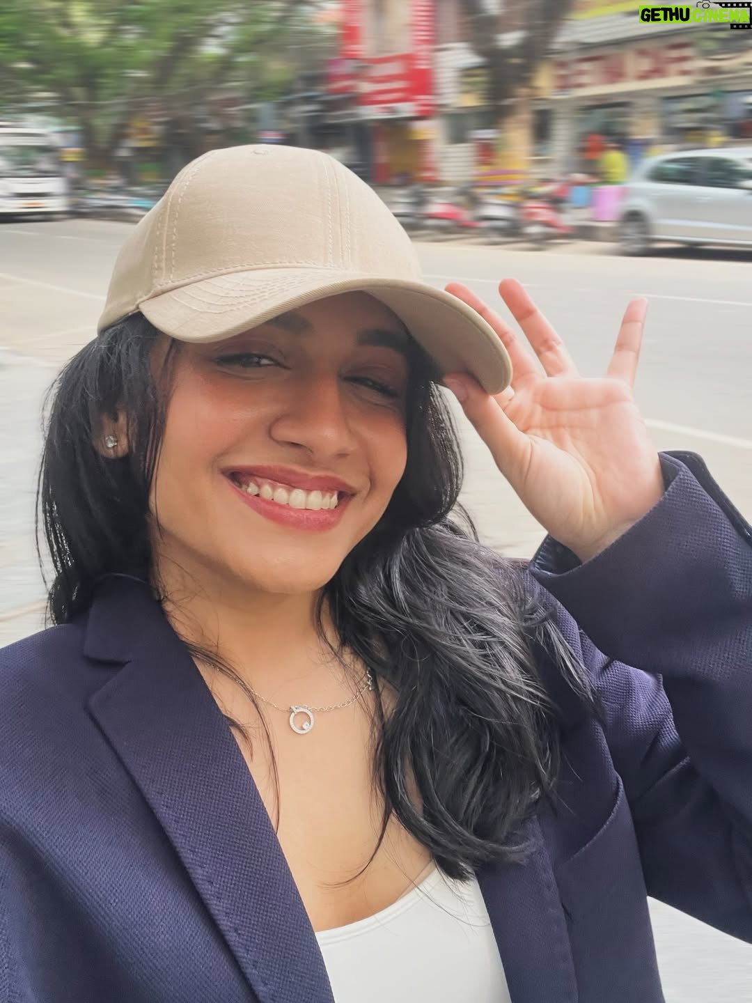 Samyuktha Viswanathan - 74.8K Likes - Battled this very chaotic time by shooting a chaotic video with a cool team 🎱
Can’t wait to show y’all!