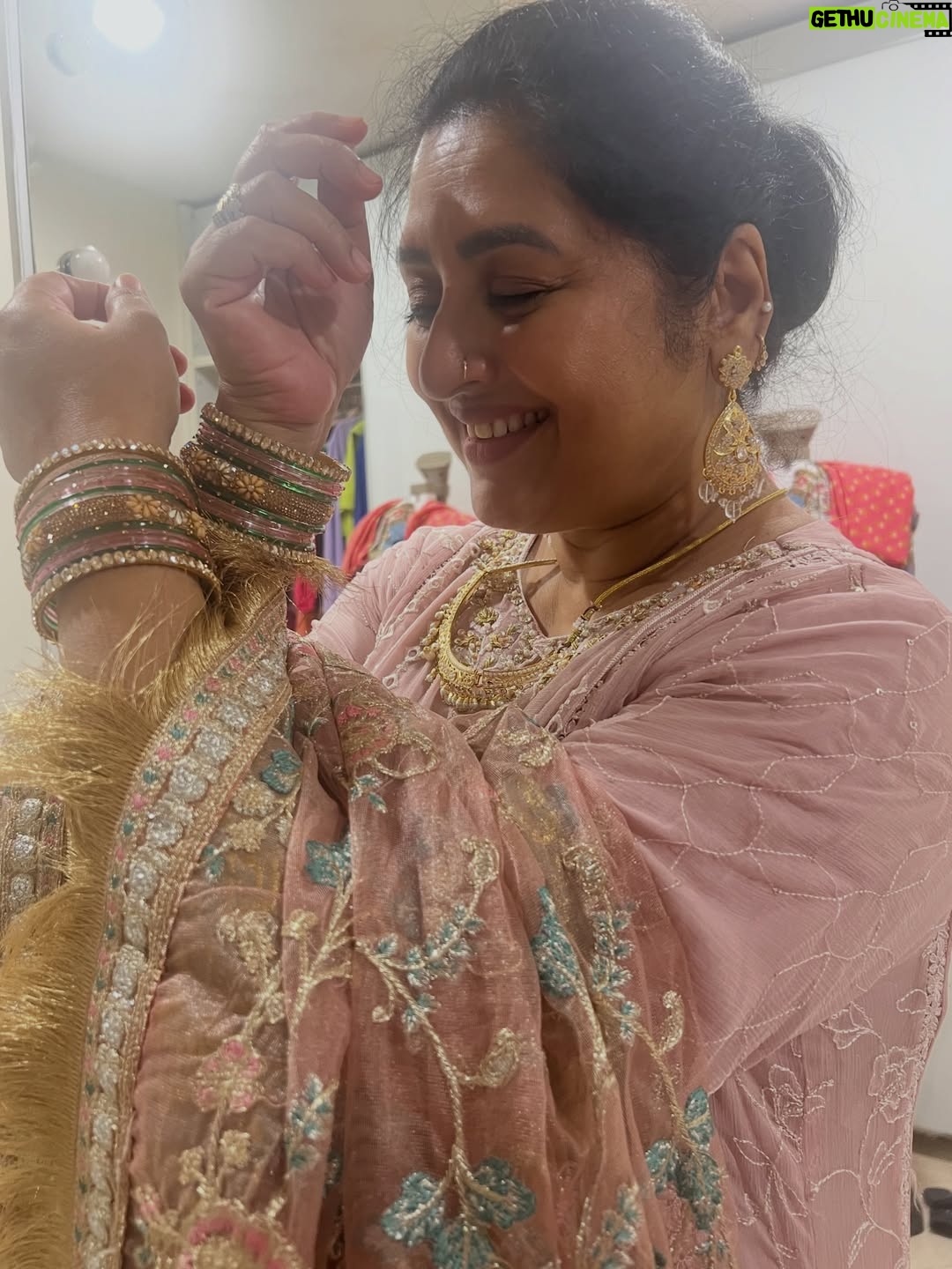 Sana - 4.6K Likes - Elegance isn’t loud, it’s eternal. ✨
#TimelessGrace #ClassicVibes #ElegantSoul #EthnicCharm #SoftElegance #DesiStyle #RoyalTouch #PastelLook #InstaClassic #TrendingReel