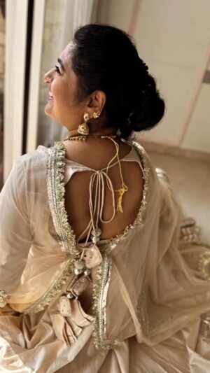 Sana Instagram - “Elegance isn’t a style… it’s a feeling.
Wrapped in grace, glowing in gratitude
#GoldenGlow #EthnicVibes #DesiQueen #FestiveMoodOn #ReelKumari #InstaFashion #TraditionalLook #StyleDiaries #TrendingReels #DesiElegance #GlowUp #SimplicityAtItsBest #InstaGood #ReelItFeelIt