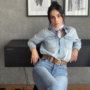 Sandra Echeverría Instagram - Cosas buenas vienen después de la presión. #Happyproblems 🖤 la presión nunca es el final, es solo parte del proceso 🙏🏽