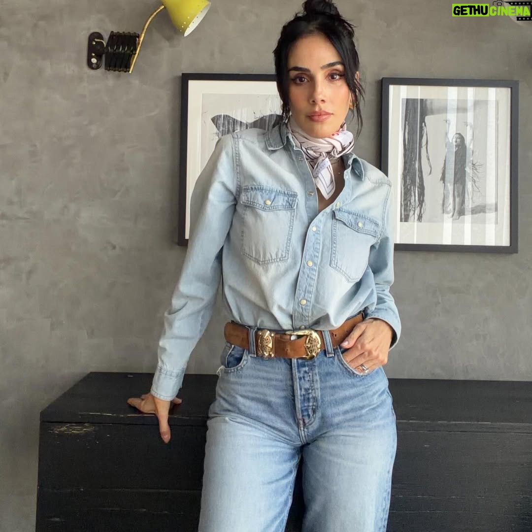 Sandra Echeverría - 3 Likes - Cosas buenas vienen después de la presión. #Happyproblems 🖤 la presión nunca es el final, es solo parte del proceso 🙏🏽