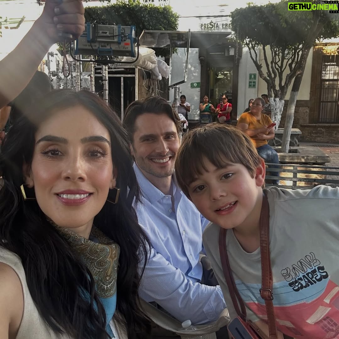 Sandra Echeverría - 3 Likes - Un poquito más de mi 2025…