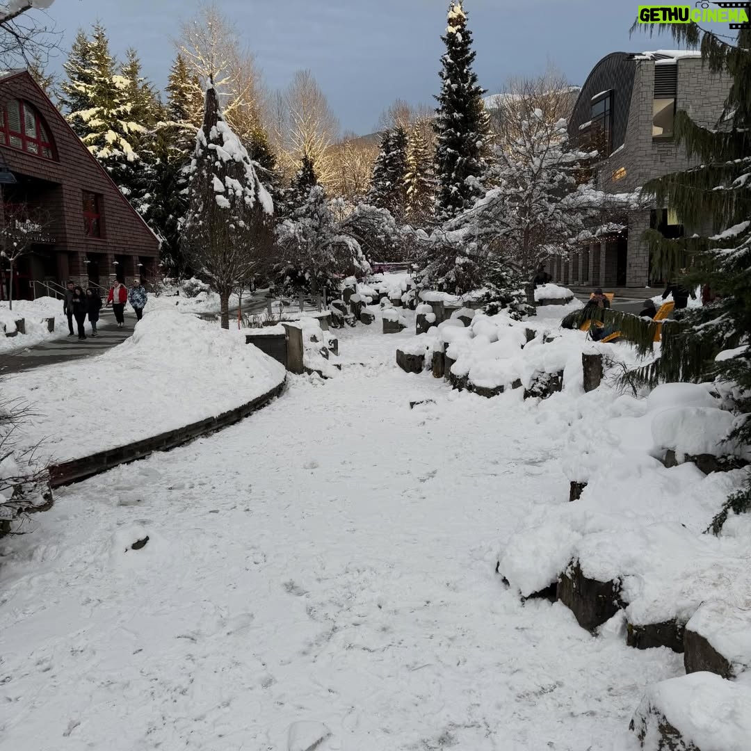 Sandra Echeverría - 3 Likes - Winter wonderland ❄️❄️❄️ #whistler ☃️