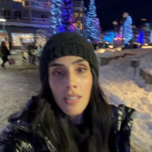 Sandra Echeverría Instagram - Merry Christmas!! Tarde pero seguro🎄😚 ❄️☃️
Días para agradecer por la salud y el amor. Inmensamente agradecida de poder estar aquí en uno de mis lugares favoritos del mundo con algunas de mis personas favoritas en la vida.
Aquí y ahora 🙏🏽