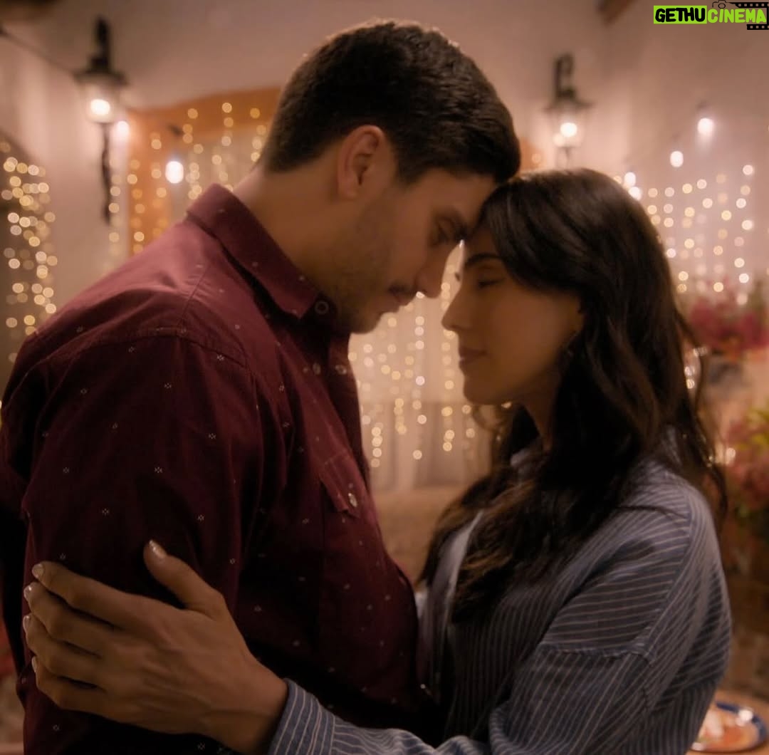 Sandra Echeverría - 3 Likes - GRACIAS POR DARNOS TANTO AMOR POR 3 TEMPORADAS!!!!! #ELNIÑERO @netflix 
Gracias a ustedes estamos en el 9no lugar mundial! 😱👏🏻