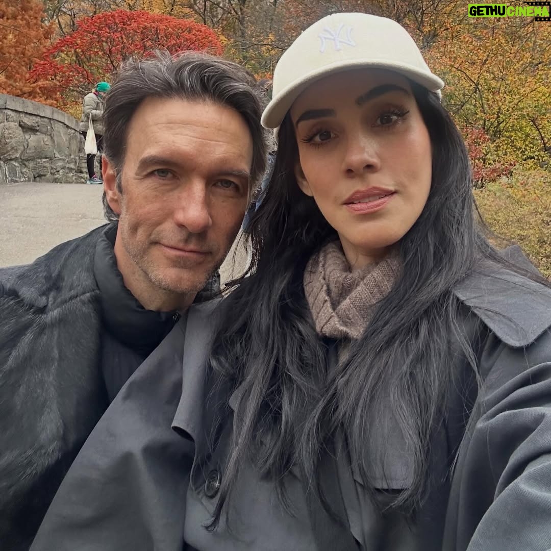 Sandra Echeverría - 3 Likes - Felíz cumpleaños al amor de mi vida! @leozanne 
14 años a tu lado siendo testigo de que no envejeces…te vas poniendo aún más y más hottie 🫠🔥
TE AMO! ❤️