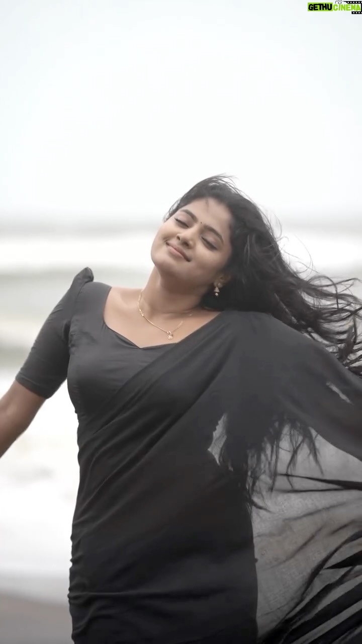 Sangeetha Kalyankumar - 10.7K Likes - Beach ✨❤️🥹

#beach #beachreels #sangeethakalyan