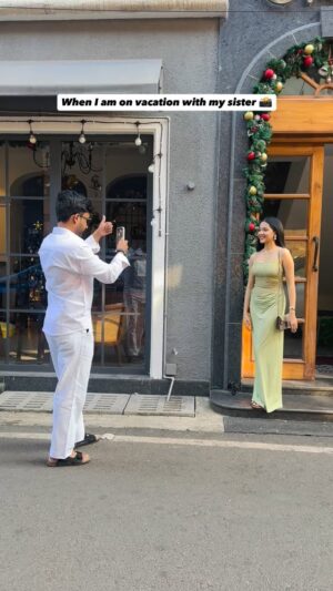 Sanika Bhoite Instagram - I don’t relax, I adjust angles 😂🤳
#reels #reelsinstagram #reelitfeelit #reelkarofeelkaro #instagood #instagram