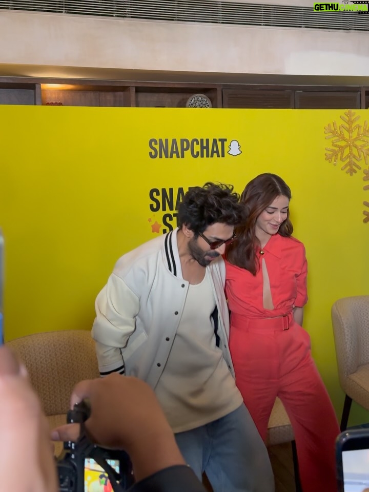Sanika Bhoite - 159.5K Likes - Tu Meri Main Tera @kartikaaryan @ananyapanday love you guys🤍🫶🏻 #SnapWithStars 
.
Such an exclusive and special day with the Tu Meri Main Tera Main Tera Tu Meri team with @snapchat & @gm_talents_ 
.
#sanika_17 #photooftheday #photograohy #livingmybestlife #lifestyle #love #instagood #instagram #kartikaaryan #ananyapandey #pune #punekar #mumbai #mumbaikar